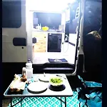 مكان تخييم Alquila Camper Luminosa Tenerife- Roadtrip